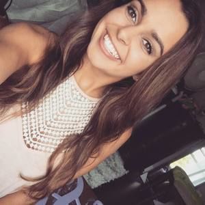 Meet your Posher, Maxine